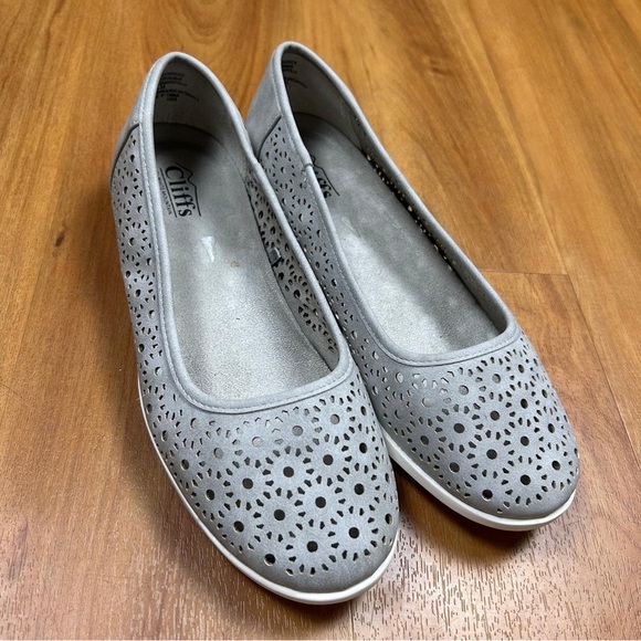 Cliffs by WHITE MOUNTAIN Gray Slip-On Loafers with Perforated Design - Picture 2 of 15